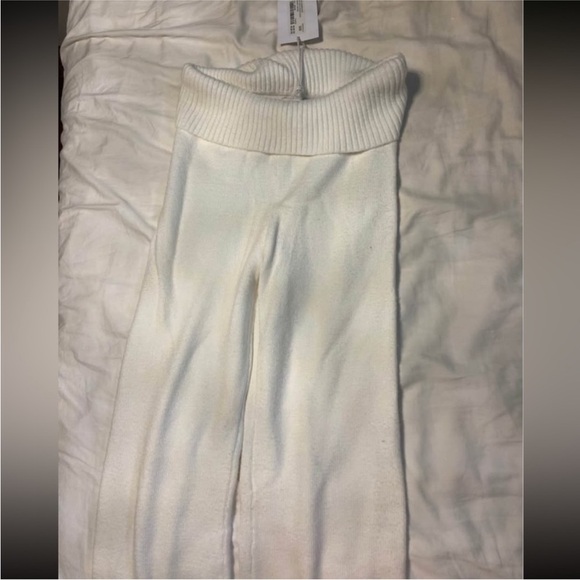 Boathouse Harlow White Ribbed Knit Flare Pants - Picture 3 of 4